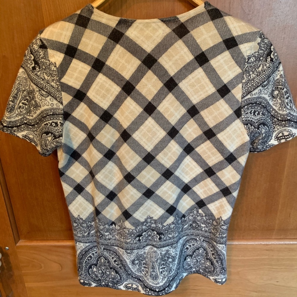 Neiman Marcus Cashmere top. - Picture 3 of 7